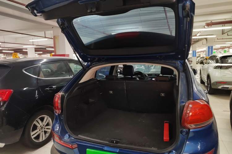 Used Qoros 5 2018 Revised 1.6T Automatic Luxury Version Trunk