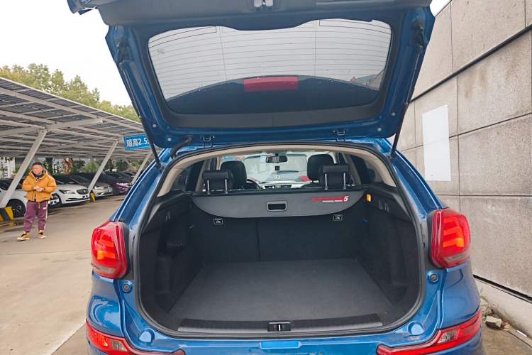 Used Qoros 5 2018 Revised 1.6T Automatic Luxury Version Trunk