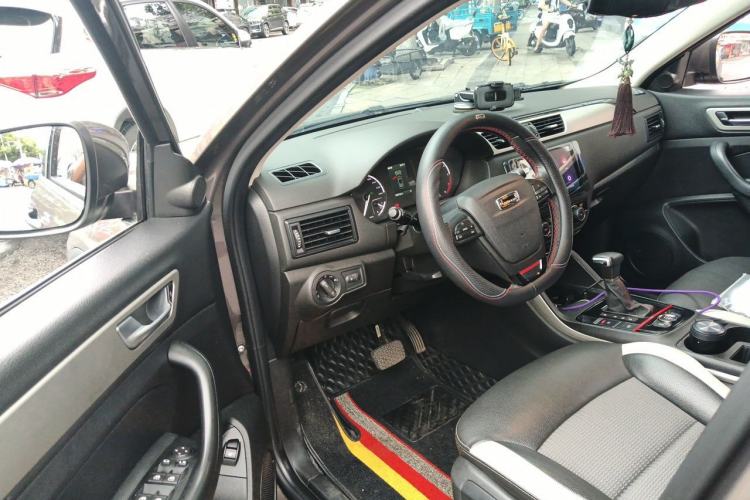 Used Qoros 5 2018 1.6T Automatic Prestige Model Driver Seat