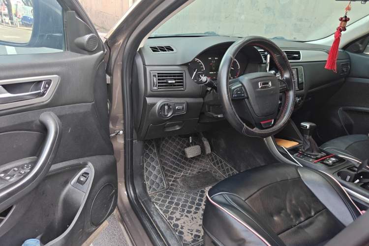 Used Qoros 5 2018 1.6T Automatic Prestige Model Driver Seat