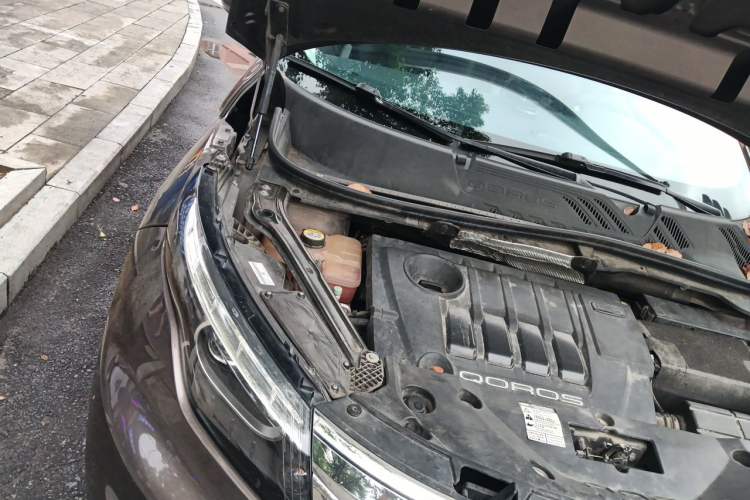 Used Qoros 5 2018 1.6T Automatic Prestige Model Engine Bay Right