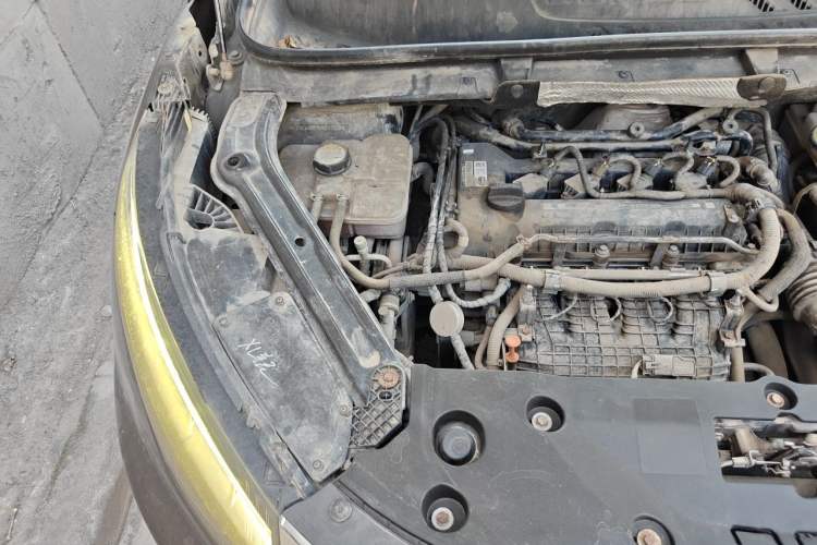 Used Qoros 5 2018 1.6T Automatic Prestige Model Engine Bay Right