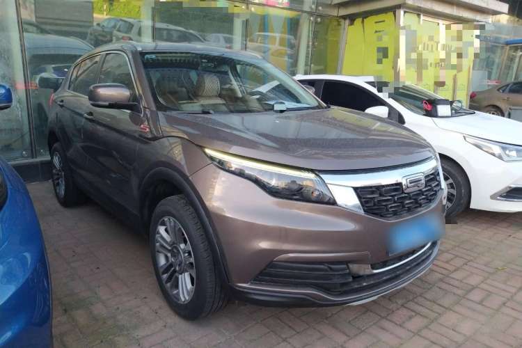 Used Qoros 5 2018 Revised 1.6T Automatic Luxury Version Front Right 45 Deg