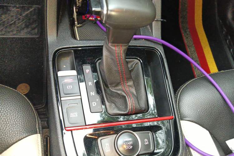 Used Qoros 5 2018 1.6T Automatic Prestige Model Gear Lever