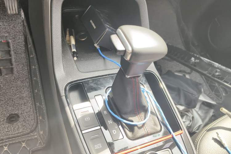 Used Qoros 5 2018 1.6T Automatic Prestige Model Gear Lever