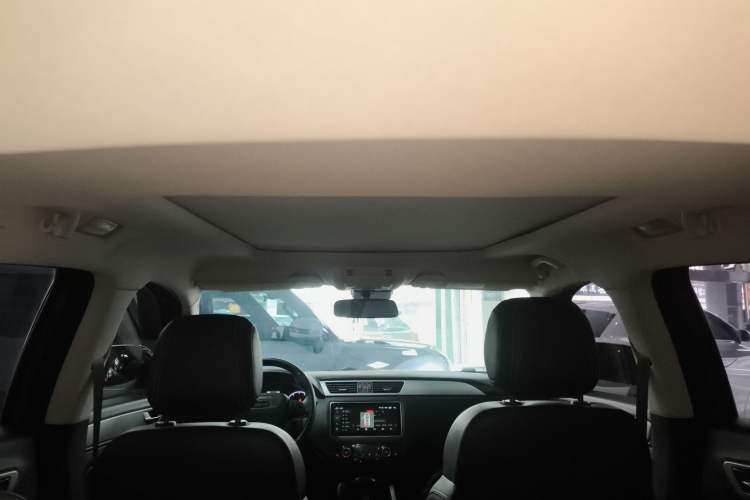 Used Qoros 5 2018 1.6T Automatic Prestige Model Headliner