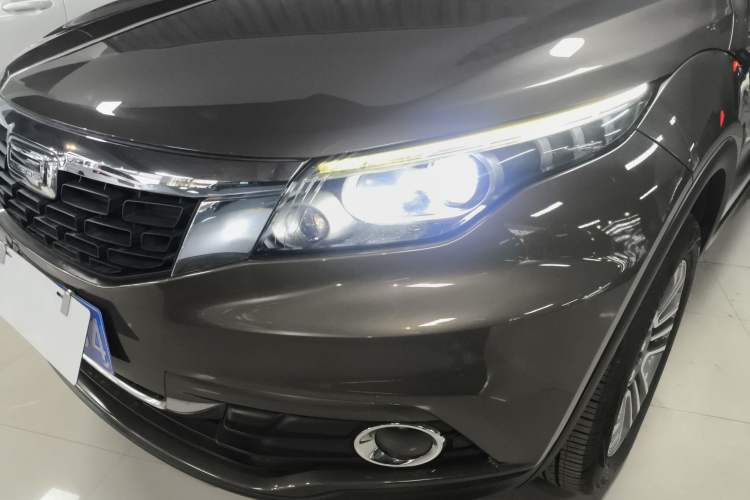 Used Qoros 5 2018 1.6T Automatic Prestige Model Left Front Headlight