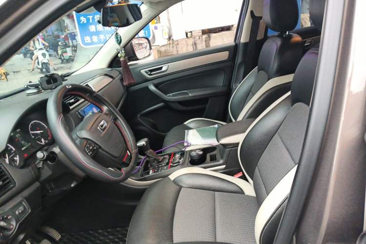 Used Qoros 5 2018 1.6T Automatic Prestige Model Left Front Seat