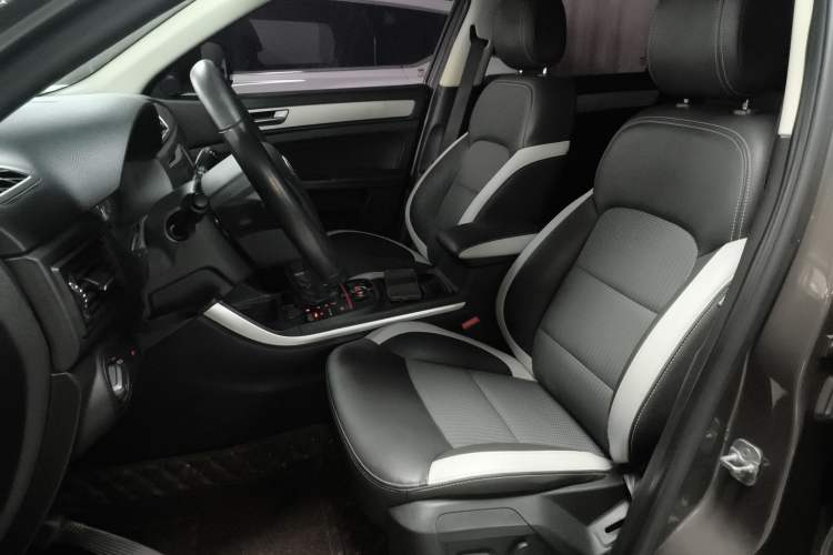 Used Qoros 5 2018 1.6T Automatic Prestige Model Left Front Seat