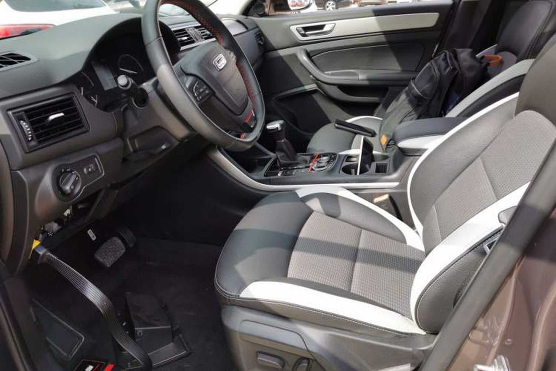 Used Qoros 5 2018 1.6T Automatic Prestige Model Left Front Seat