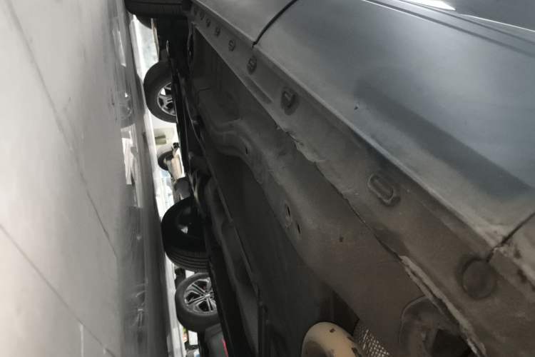 Used Qoros 5 2018 1.6T Automatic Prestige Model Left Side Sill