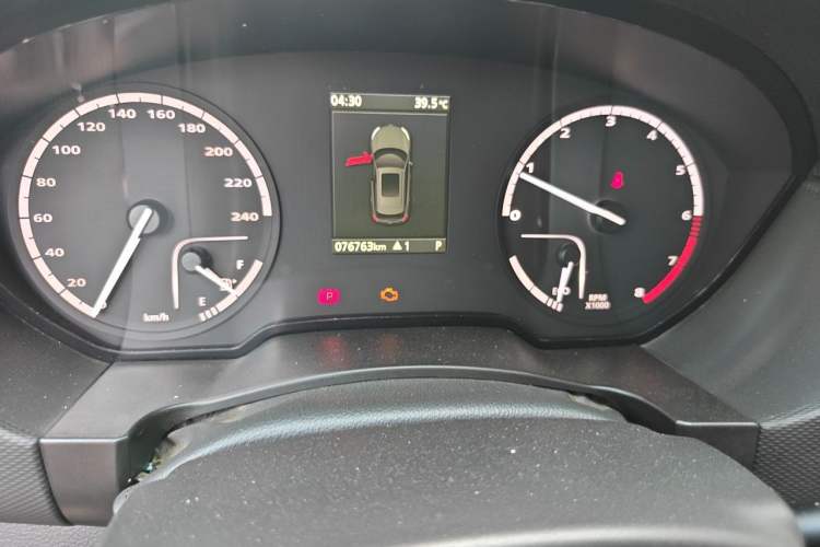 Used Qoros 5 2018 1.6T Automatic Prestige Model Odometer Close Up