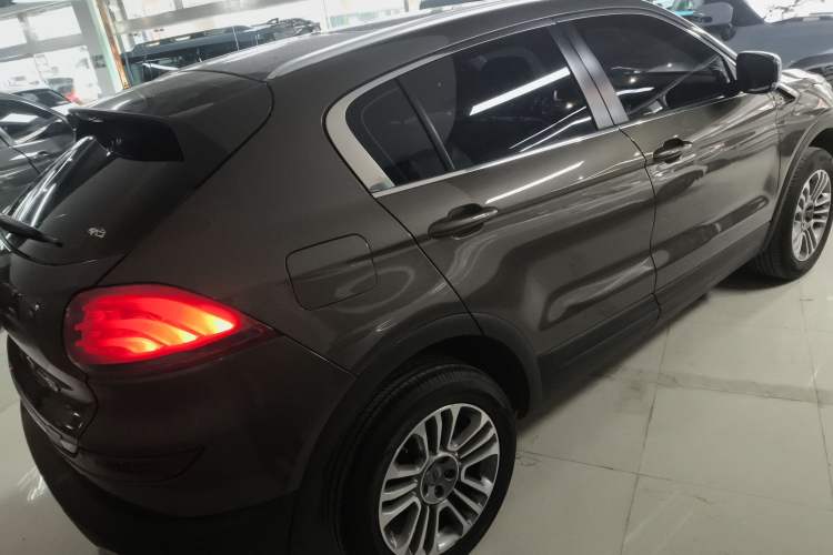 Used Qoros 5 2018 1.6T Automatic Prestige Model Rear Right 45 Deg