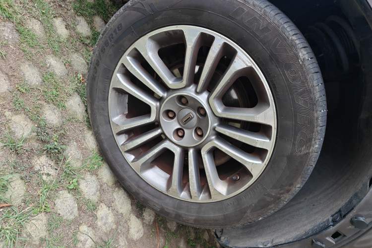 Used Qoros 5 2018 1.6T Automatic Prestige Model Right Front Wheel Hub