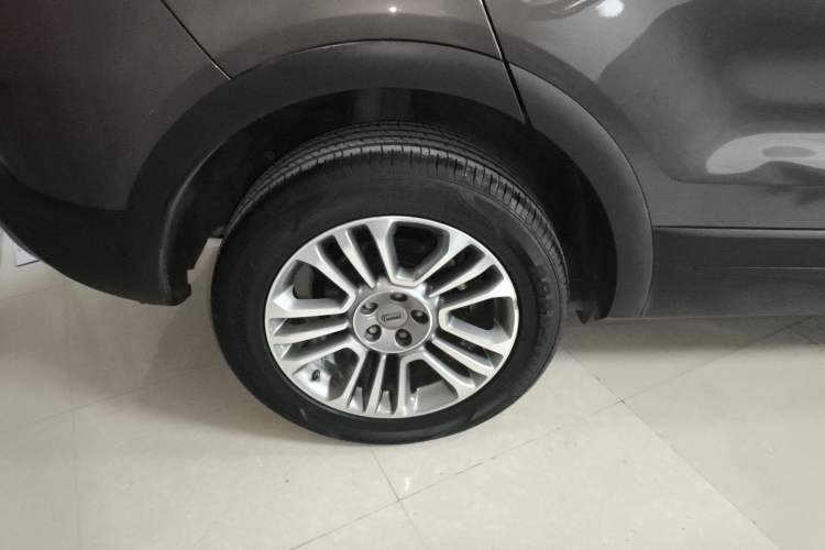 Used Qoros 5 2018 1.6T Automatic Prestige Model Right Rear Wheel Hub