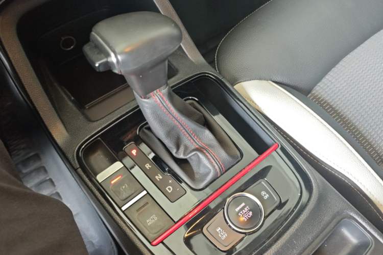 Used Qoros 5 2018 Revised 1.6T Automatic Luxury Version Gear Lever