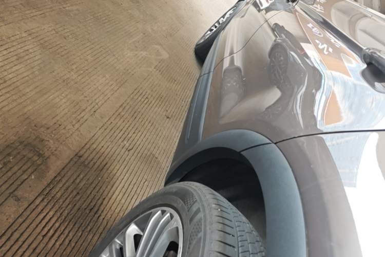 Used Qoros 5 2018 Revised 1.6T Automatic Luxury Version Left Side Sill