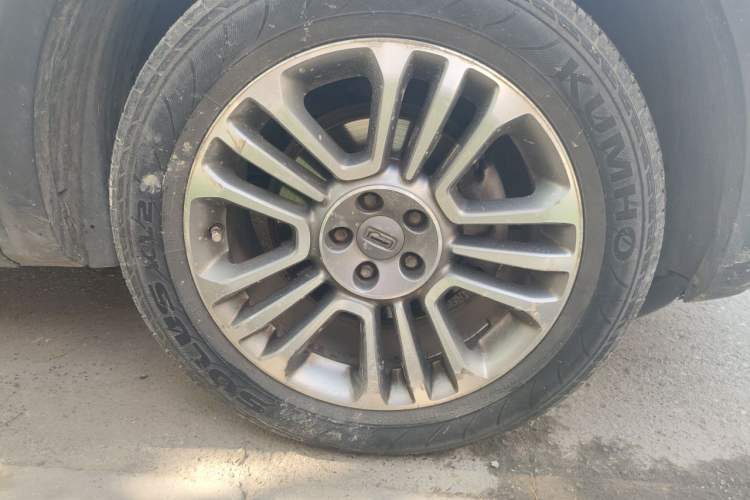 Used Qoros 5 2018 1.6T Automatic Prestige Model Right Front Wheel Hub
