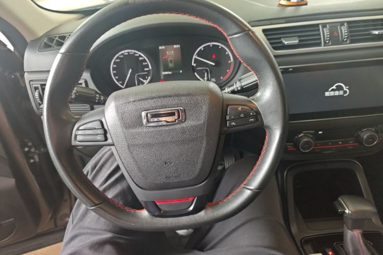 Used Qoros 5 2018 Revised 1.6T Automatic Luxury Version Steering Wheel