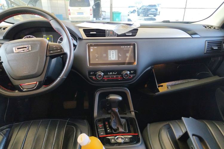 Used Qoros 5 2018 Revised 1.6T Automatic Luxury Version Center Console