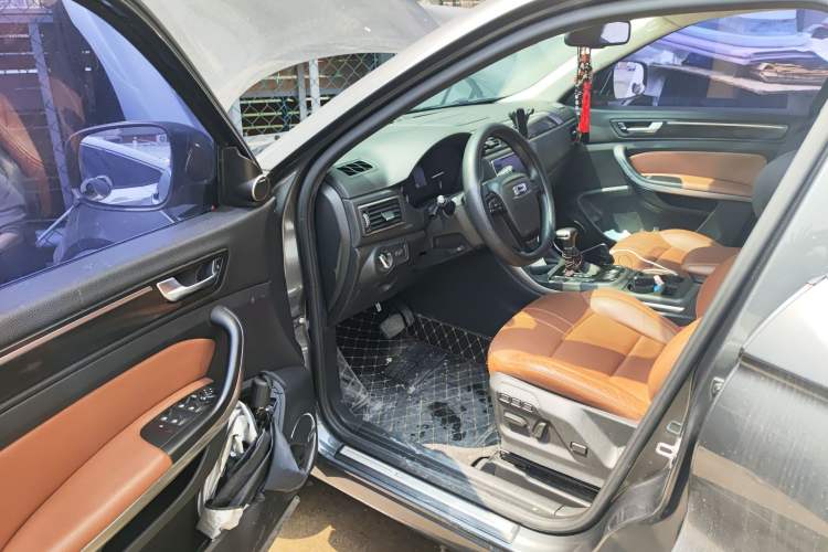 Used Qoros 5 2018 Revised Version 1.6T Automatic Flagship Edition Driver Seat