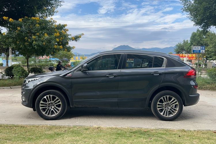 Used Qoros 5 2018 1.6T Automatic Prestige Model Exterior 5