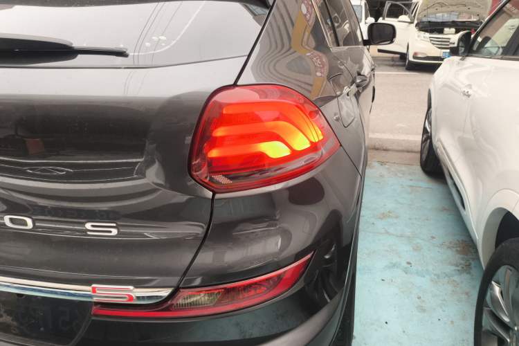 Used Qoros 5 2018 Revised 1.6T Automatic Luxury Version Exterior 6