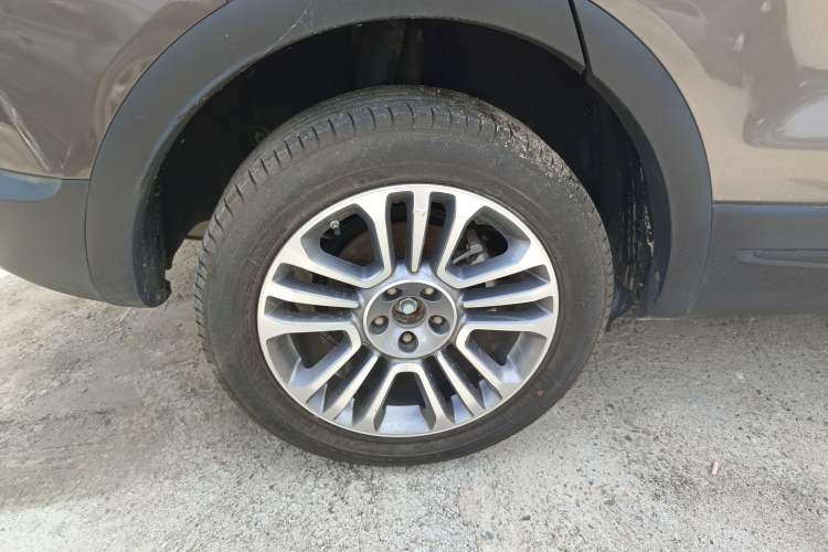 Used Qoros 5 2018 Revised 1.6T Automatic Luxury Version Exterior 8
