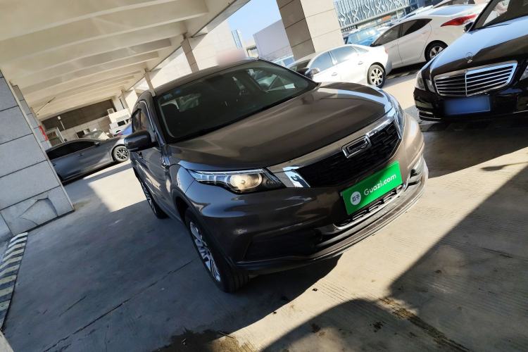 Used Qoros 5 2018 Revised 1.6T Automatic Luxury Version Front Right 45 Deg
