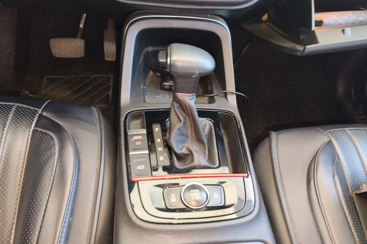 Used Qoros 5 2018 Revised 1.6T Automatic Luxury Version Gear Lever