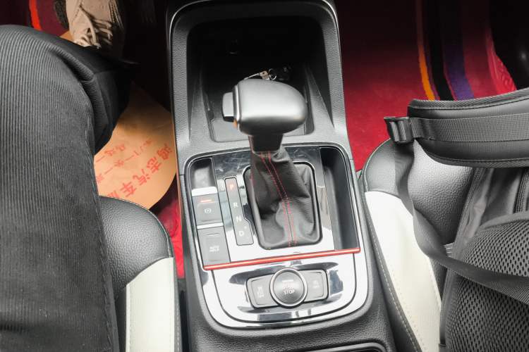 Used Qoros 5 2018 Revised 1.6T Automatic Luxury Version Gear Lever
