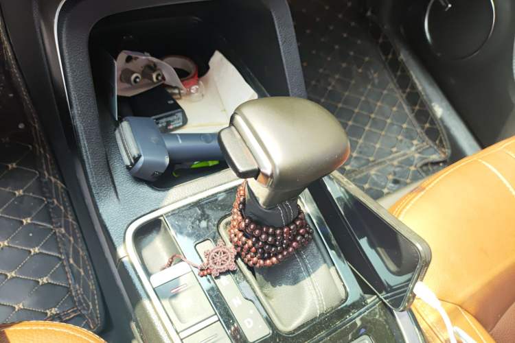 Used Qoros 5 2018 Revised Version 1.6T Automatic Flagship Edition Gear Lever
