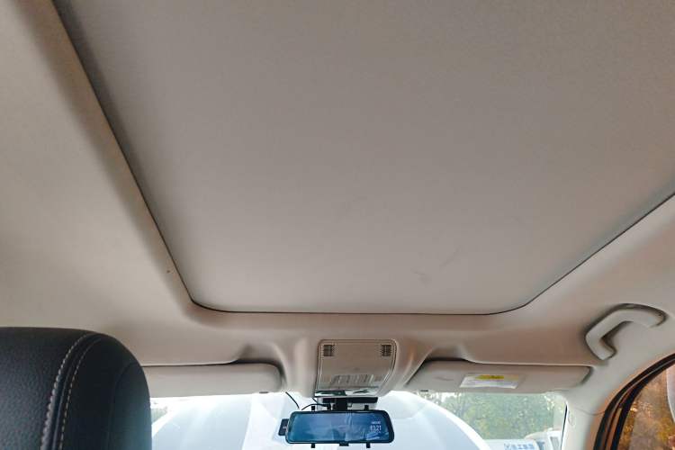 Used Qoros 5 2018 Revised 1.6T Automatic Luxury Version Headliner