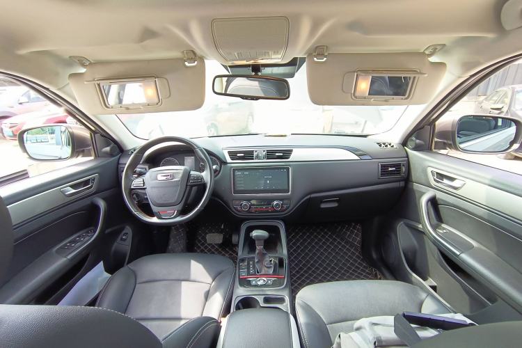 Used Qoros 5 2018 Revised 1.6T Automatic Luxury Version Interior 2