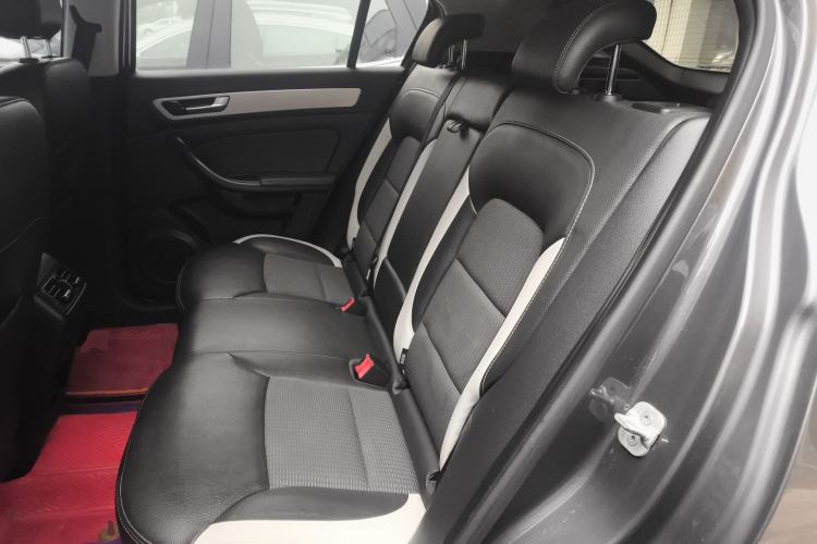 Used Qoros 5 2018 Revised 1.6T Automatic Luxury Version Interior 4