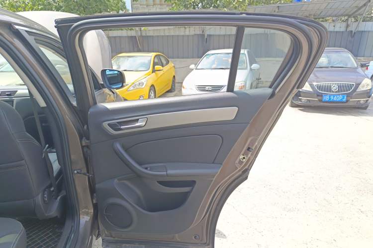 Used Qoros 5 2018 Revised 1.6T Automatic Luxury Version Interior 6