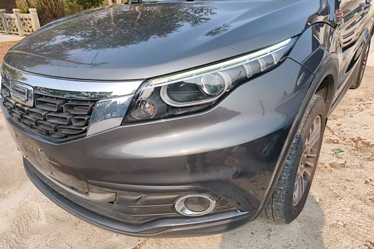 Used Qoros 5 2018 Revised 1.6T Automatic Luxury Version Left Front Headlight