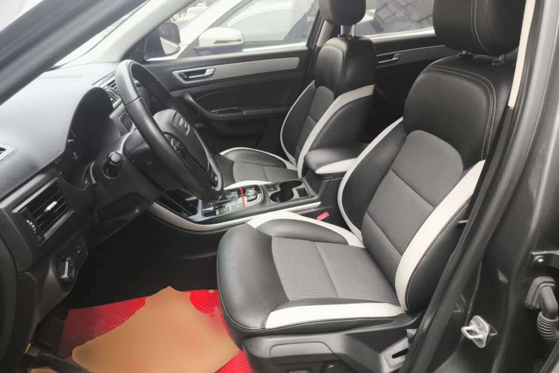 Used Qoros 5 2018 Revised 1.6T Automatic Luxury Version Left Front Seat