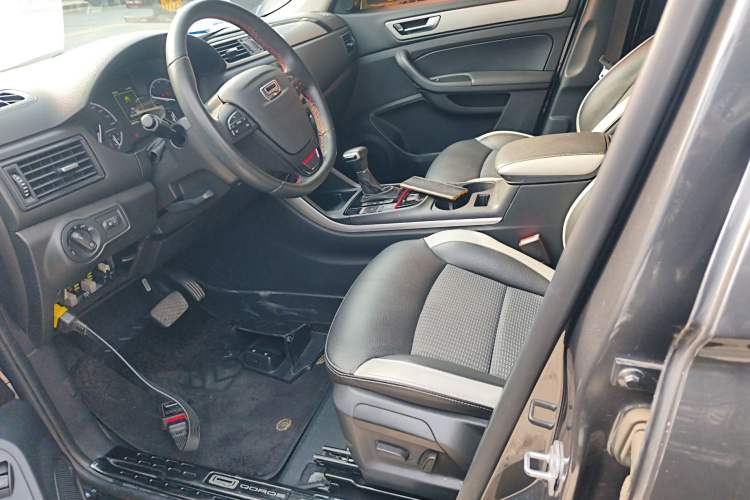 Used Qoros 5 2018 Revised 1.6T Automatic Luxury Version Left Front Seat