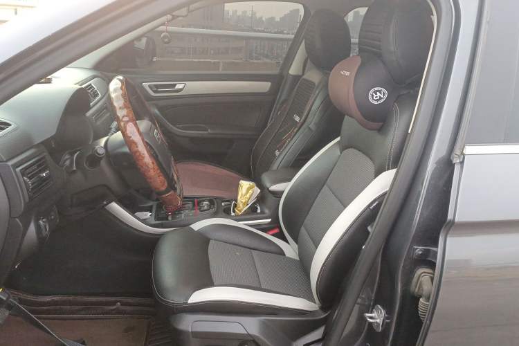 Used Qoros 5 2018 1.6T Automatic Prestige Model Left Front Seat