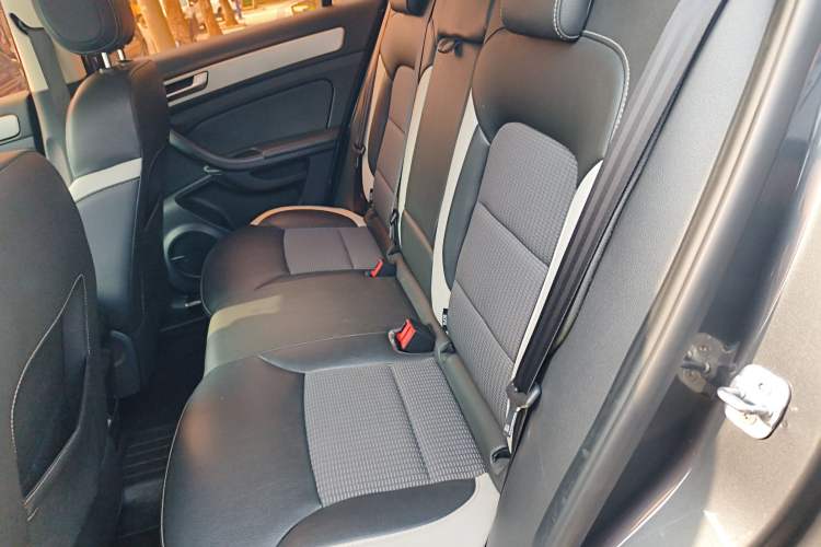 Used Qoros 5 2018 Revised 1.6T Automatic Luxury Version Left Rear Seat