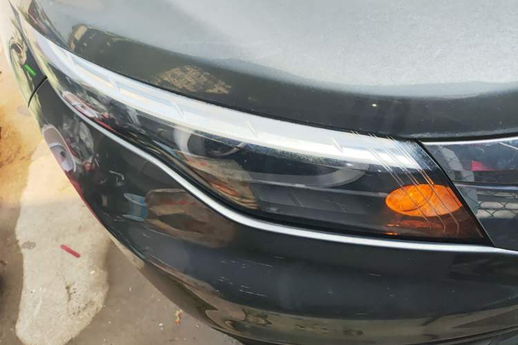 Used Qoros 5 2018 Revised Version 1.6T Automatic Flagship Edition Right Front Headlight