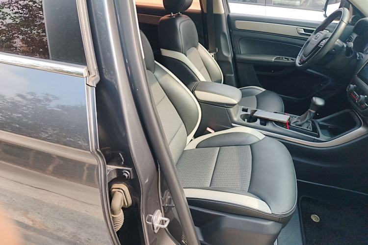 Used Qoros 5 2018 Revised 1.6T Automatic Luxury Version Right Front Seat