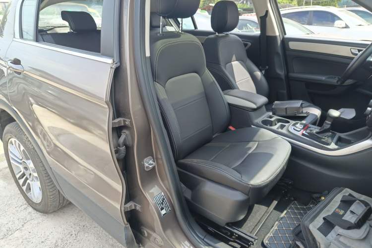 Used Qoros 5 2018 Revised 1.6T Automatic Luxury Version Right Front Seat
