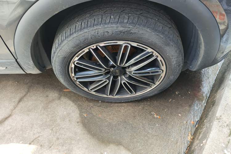 Used Qoros 5 2018 Revised Version 1.6T Automatic Flagship Edition Right Front Wheel Hub