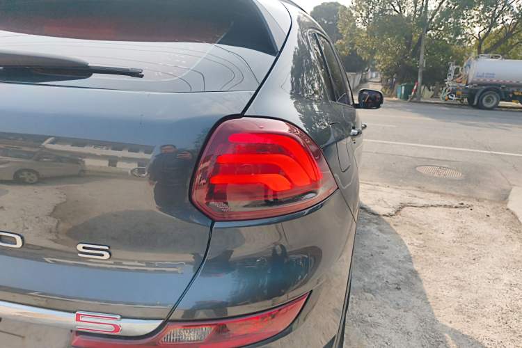Used Qoros 5 2018 Revised 1.6T Automatic Luxury Version Right Rear Taillight