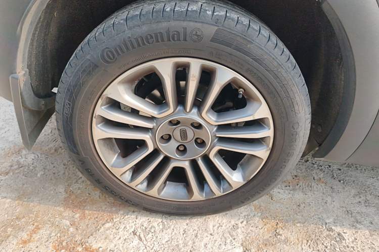Used Qoros 5 2018 Revised 1.6T Automatic Luxury Version Right Rear Wheel Hub
