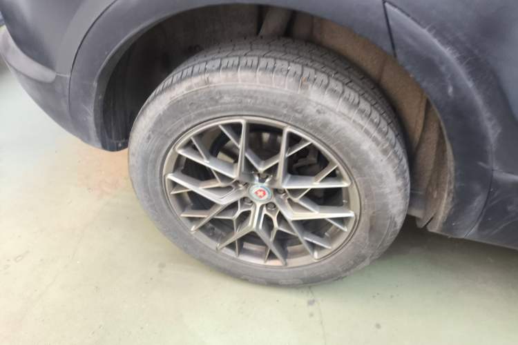 Used Qoros 5 2018 1.6T Automatic Leading Model Right Rear Wheel Hub