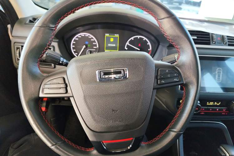 Used Qoros 5 2018 Revised 1.6T Automatic Luxury Version Steering Wheel