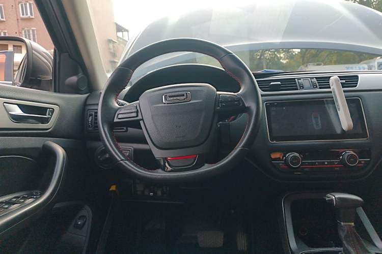 Used Qoros 5 2018 Revised 1.6T Automatic Luxury Version Steering Wheel
